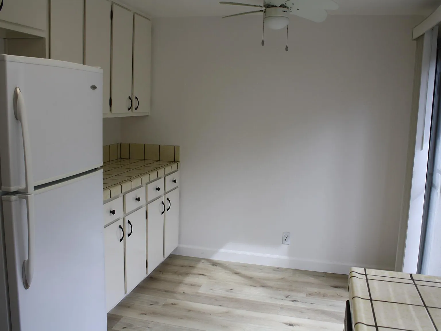 3 bed, 2.5 bath, 1386 sqft, $3,250 — Photo 2
