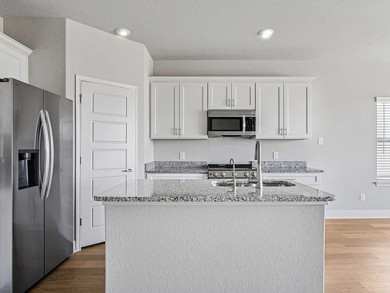 7146 Magnolia Vlg #202 — Photo 11