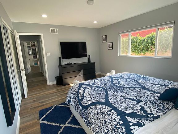 3rd image of 7247 Jumilla Ave