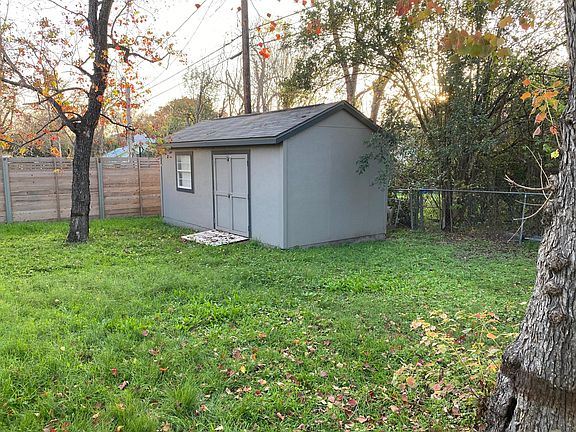 Storage shed