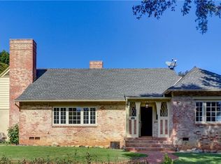 4504 Liveoak Dr, Claremont, CA 91711