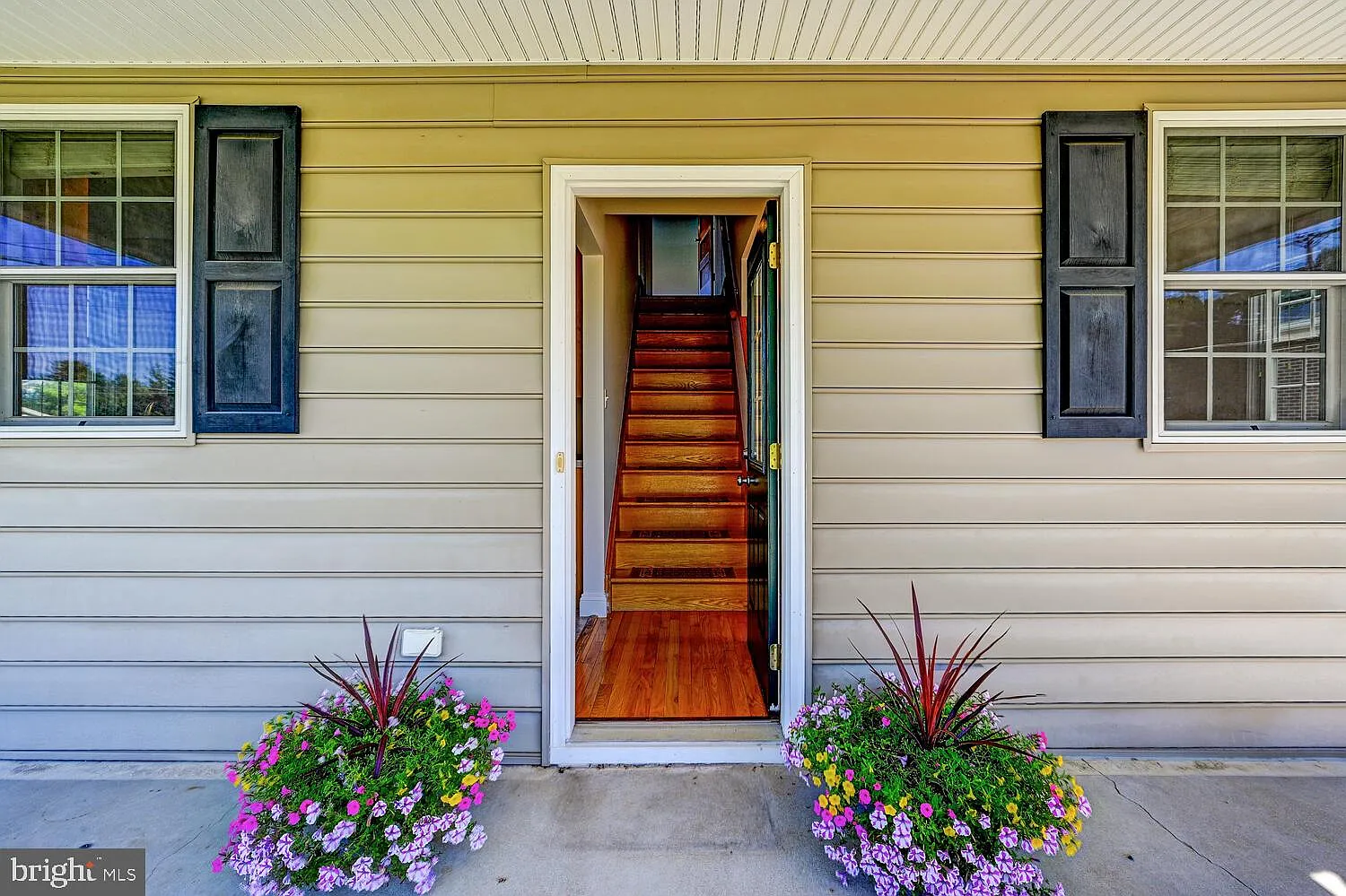 3 bed, 2.5 bath, 1800 sqft, $2,700 — Photo 4
