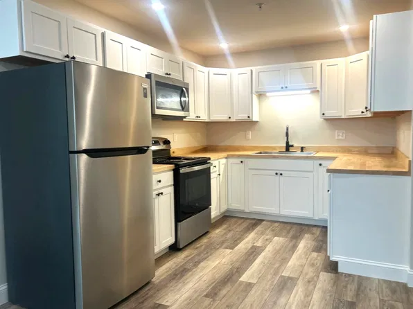 37 Cottage St, Sanford, ME