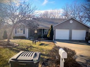 921 Washington Ave, Holton, KS 66436