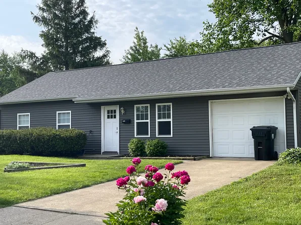 403 Alden Dr, Normal, IL 61761