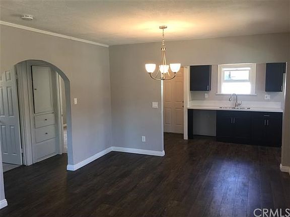 3rd image of 1153 W 17th St