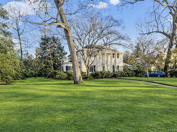 4th image of 61 Squirrel Hill Road