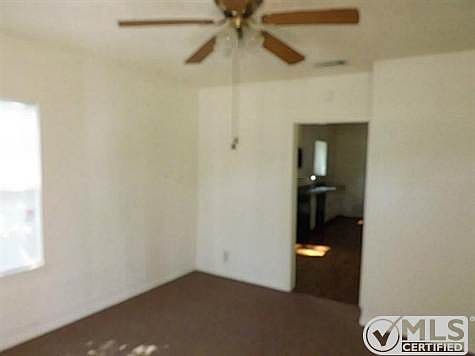 4th image of 3308 Poplar St