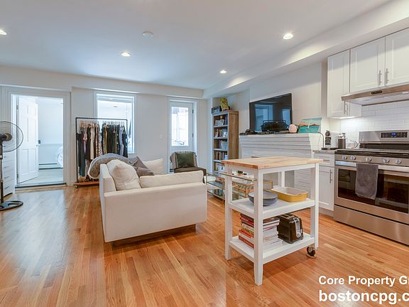 4th image of 233 Beacon St APT 2