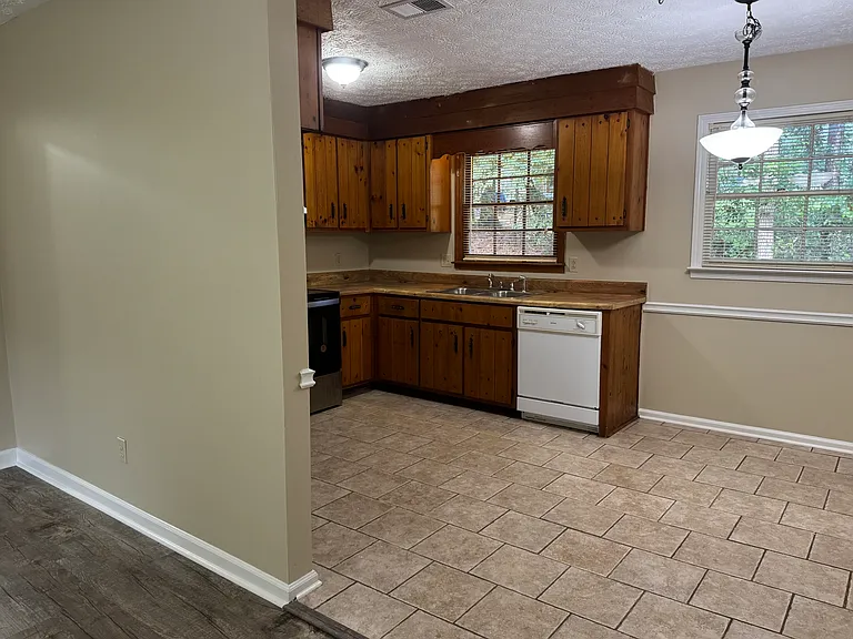 16 Shadowood Cir SE — Photo 19