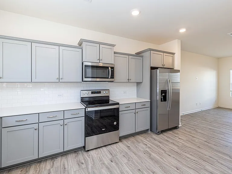 120 S Dorsett St — Photo 6