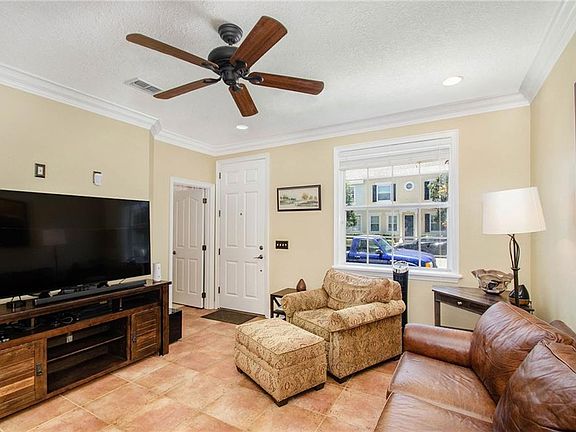 3rd image of 3561 Peppervine Dr