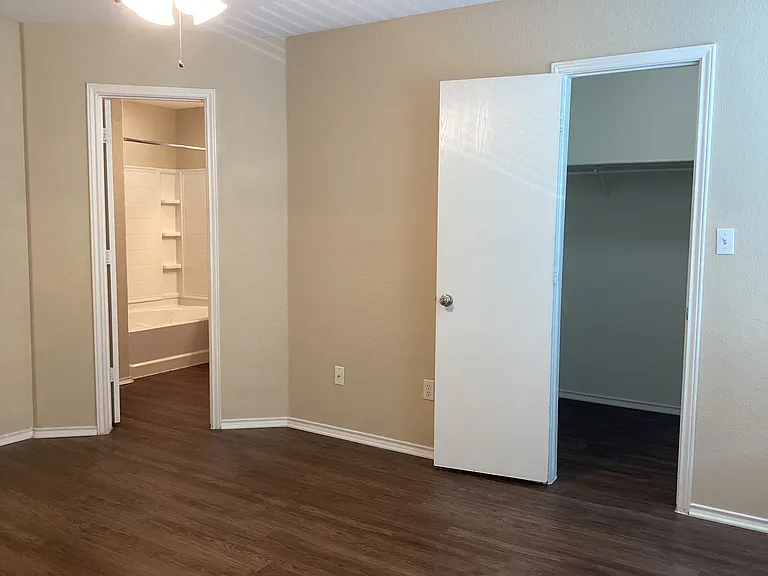 113 Hays Forest Cv — Photo 11