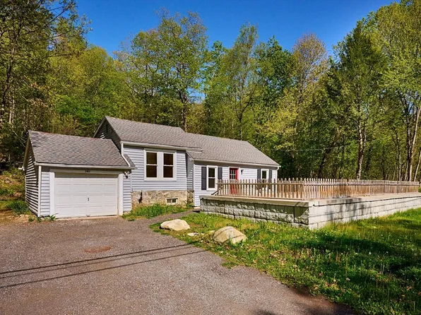 140 Amherst Rd, Belchertown, MA 01007