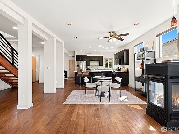 3rd image of 719 N 101st Street