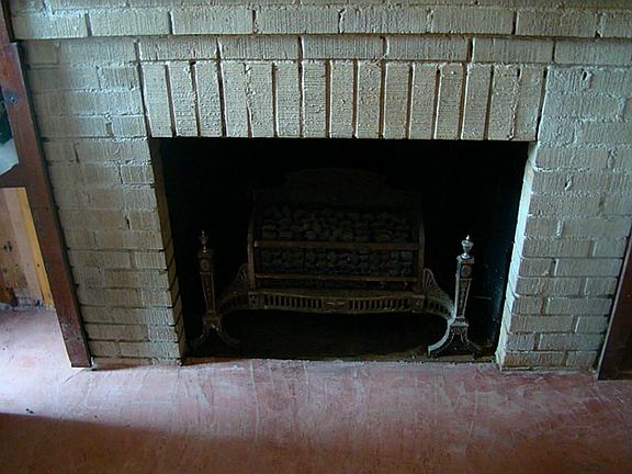 5th image of 715 Washington St