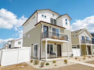 53 N Jordan River Way, Saratoga Springs, UT 84045