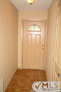 4th image of 1318 Oleander Dr
