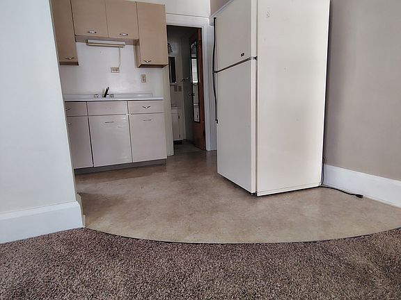 3rd image of 8 Harriott Ave #5
