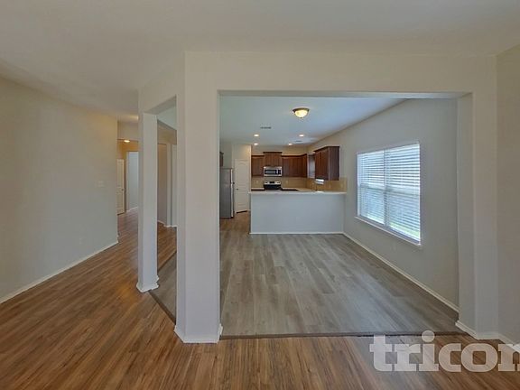 3rd image of 1216 Alder Tree Ln
