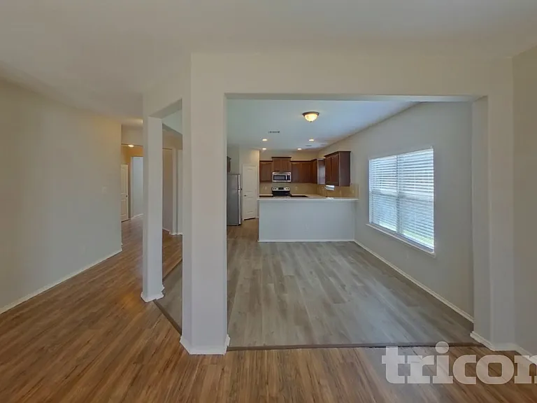 1216 Alder Tree Ln — Photo 3