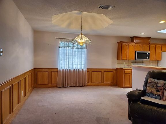 5th image of 4534 Southern Oak Ln