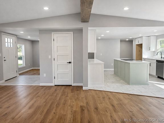 2nd image of 103 Whitney Ln
