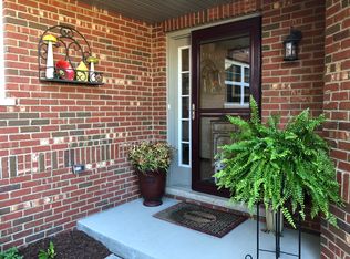 19821 Mulroy Cir, Tinley Park, IL 60487