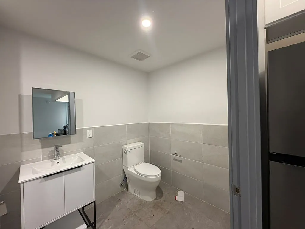 1143 Hoe Ave — Photo 3