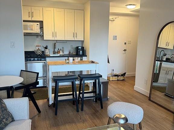 3rd image of 1806 Rittenhouse Sq #R-606