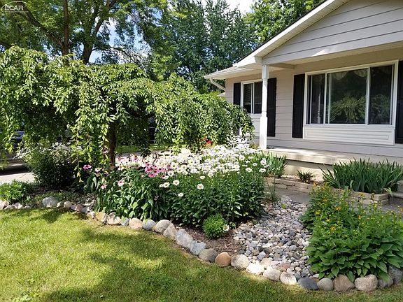 4th image of 7171 Sherwood Ln