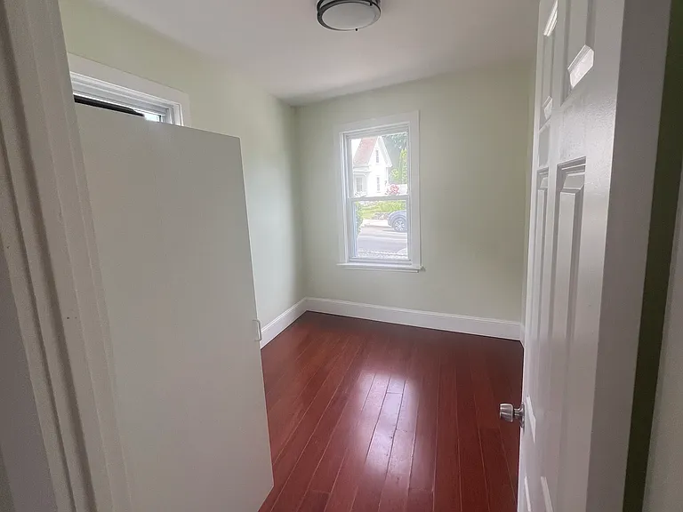 52 Essex St #1 — Photo 6