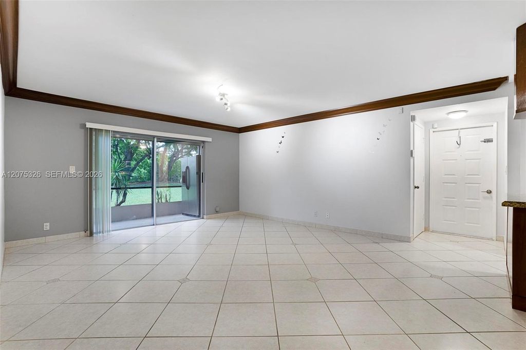 709 Gardens Dr APT 101, photo 7