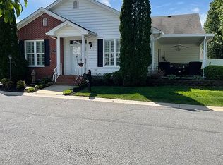 2450 Lakewood Dr, Paducah, KY 42003