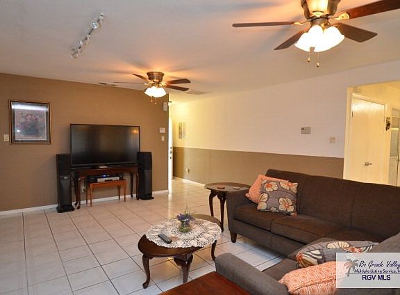 3rd image of 43 Tan Oak Cir