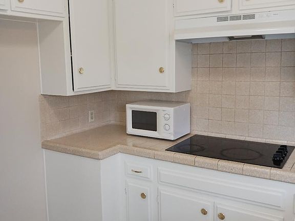2nd image of 152 E La Verne Ave #17
