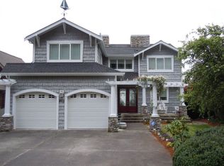 4012 Rockaway Beach Rd NE, Bainbridge Island, WA 98110