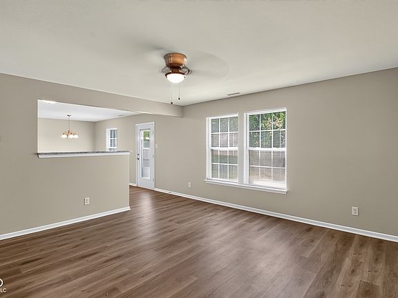 3rd image of 1191 N Aberdeen Dr