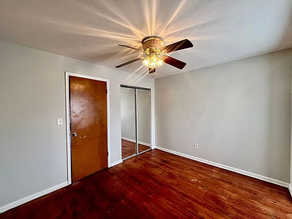 3rd image of 27801 Mills Ave #3M