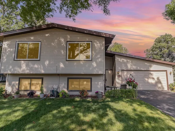 8217 Douglas Ln N, Brooklyn Park, MN 55445