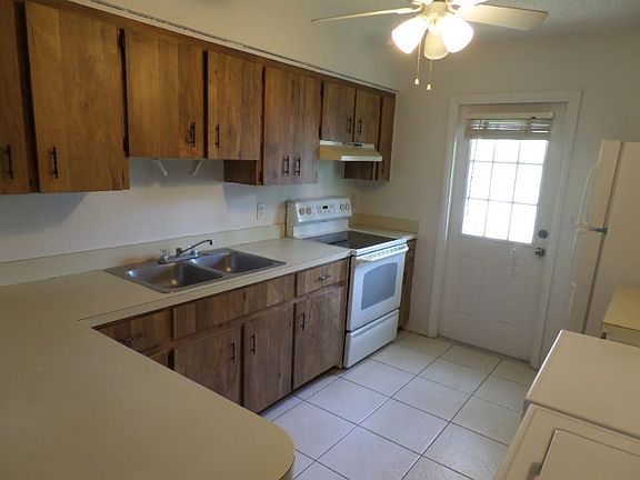 3rd image of 6930 52nd Way APT B