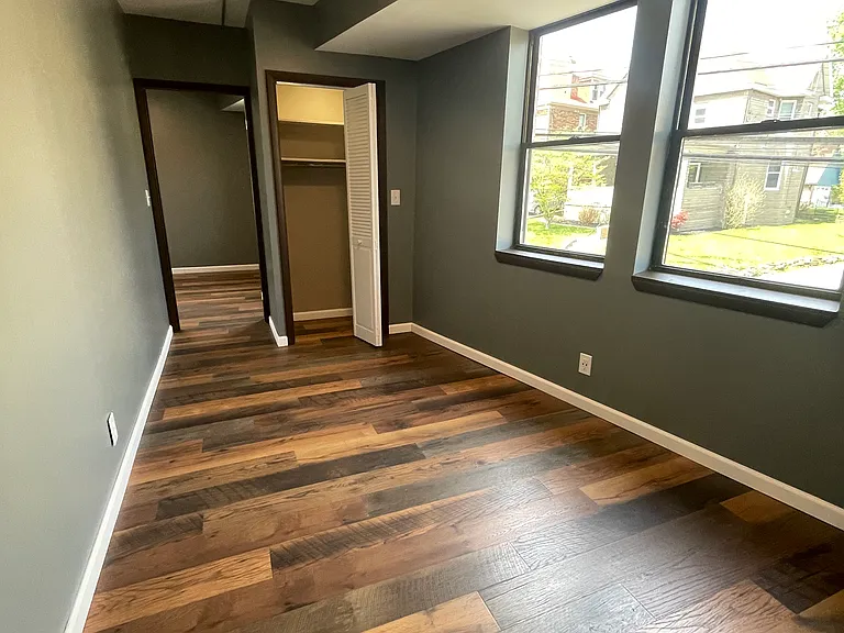 2905 Glenmore Ave #3 — Photo 6