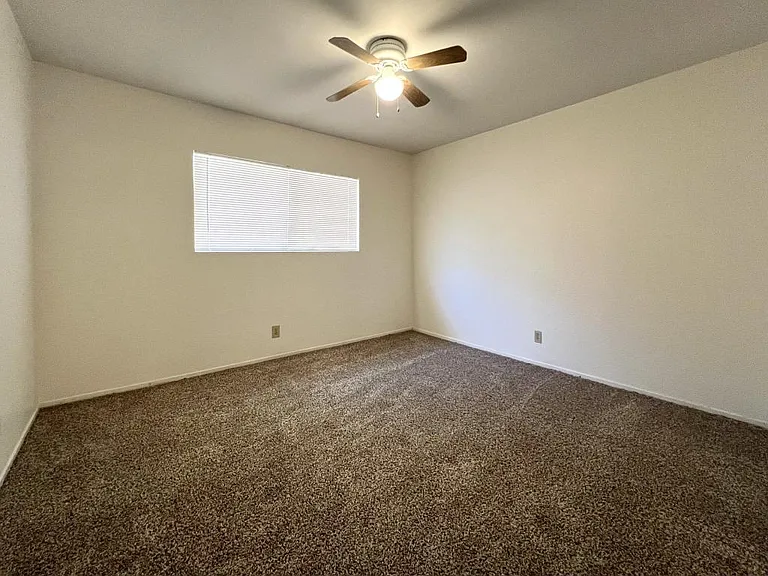 6816 Hemp Ct — Photo 10