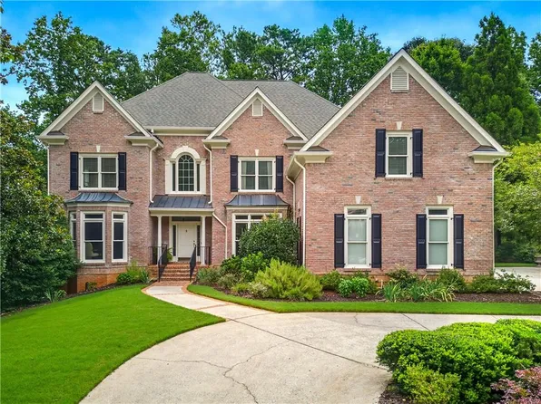 5570 Stoneleigh Dr, Suwanee, GA 30024