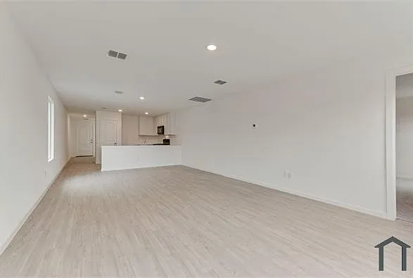 4017 Equestrian Dr — Photo 6