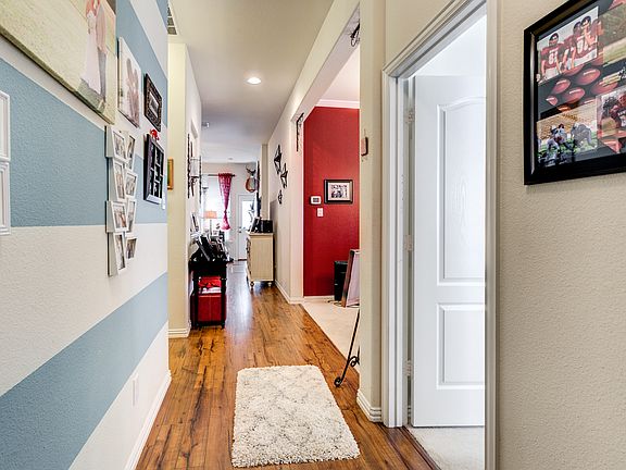 4th image of 4818 Snowdrop Dr