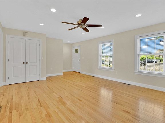 5th image of 8-10 Begley St