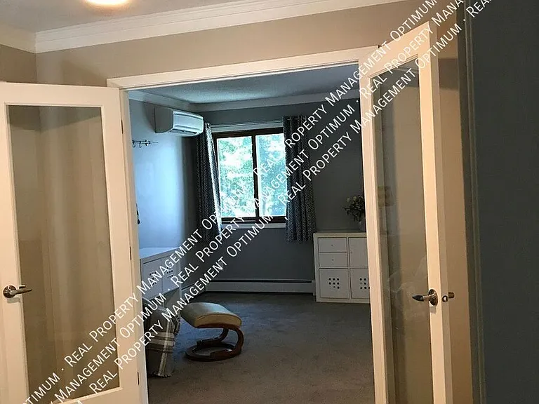 2520 Le Homme Dieu Hts NE #3 — Photo 15