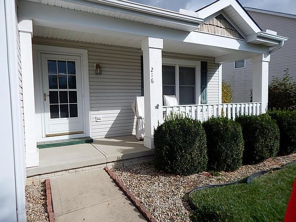 4th image of 216 Stone Hedge Row Dr