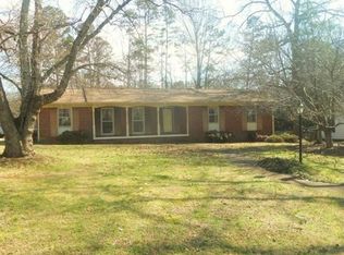 3640 5th Street Dr NE, Hickory, NC 28601
